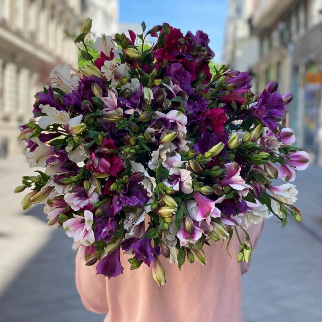 Alstroemeria bouquet, product image 2