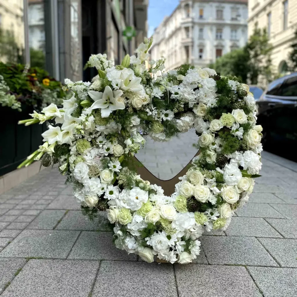 Fehér szív koszorú