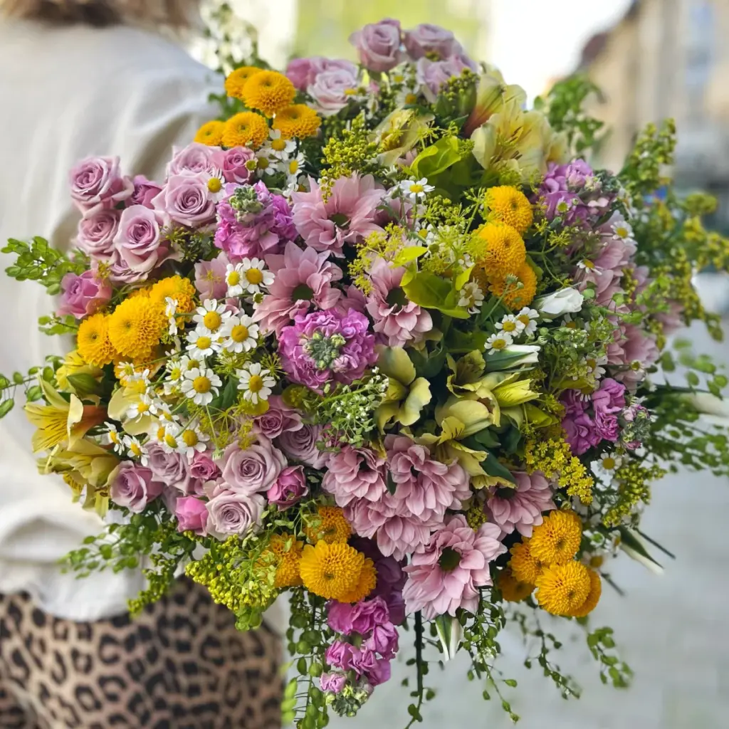 Tavaszi hangulatú vegyes csokor, termékkép 2